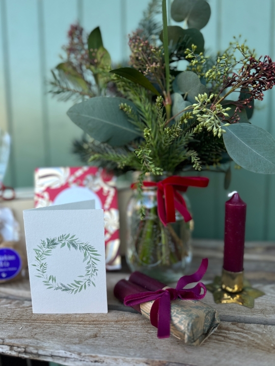 Festive Feels Gift Box